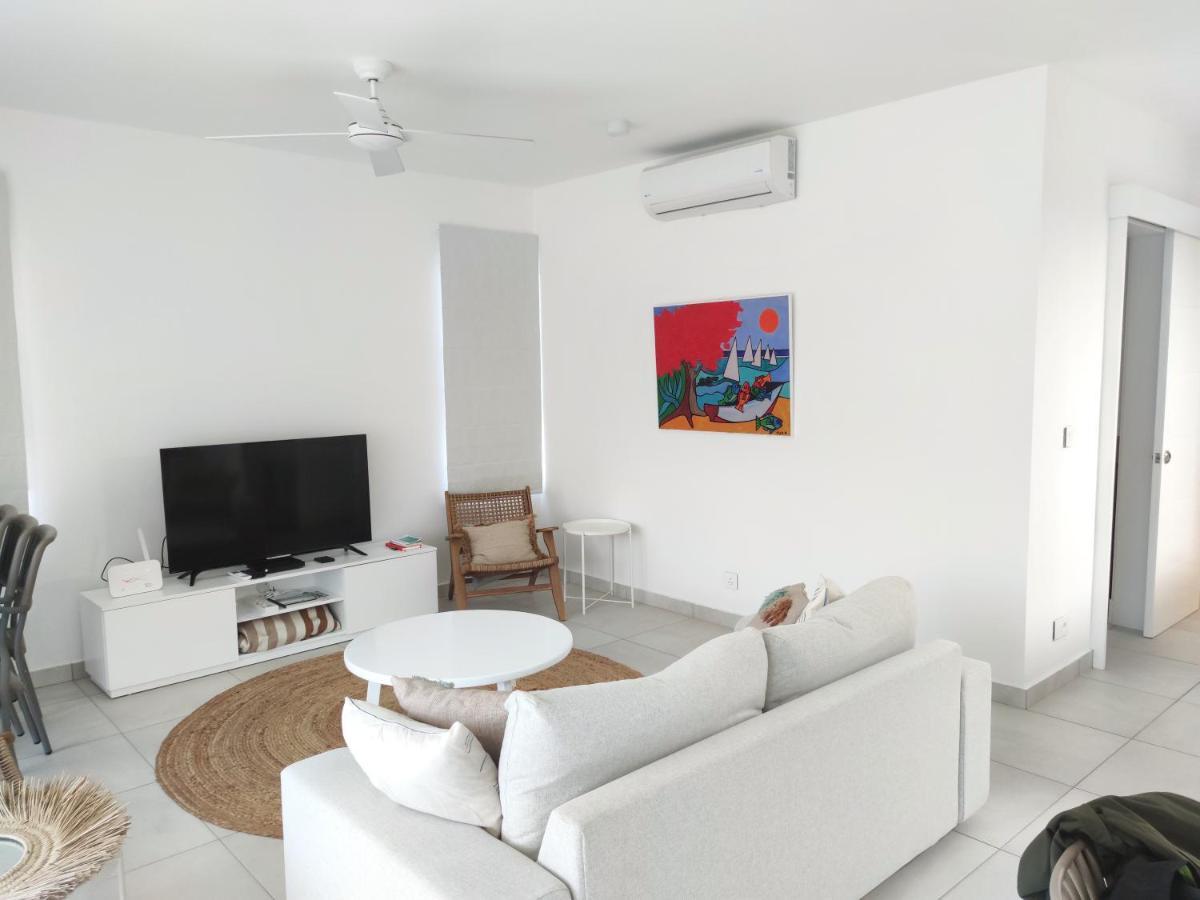 Neuf A Apartment